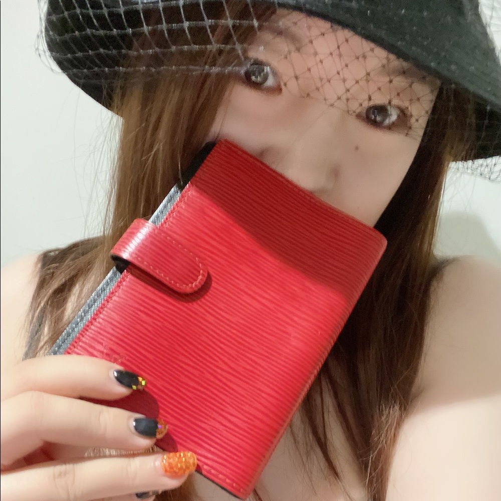 Louis Vuitton Epi agenda case